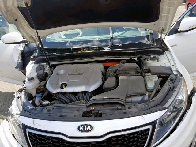 KNAGM4AD2D5049007 - 2013 KIA OPTIMA HYB WHITE photo 7