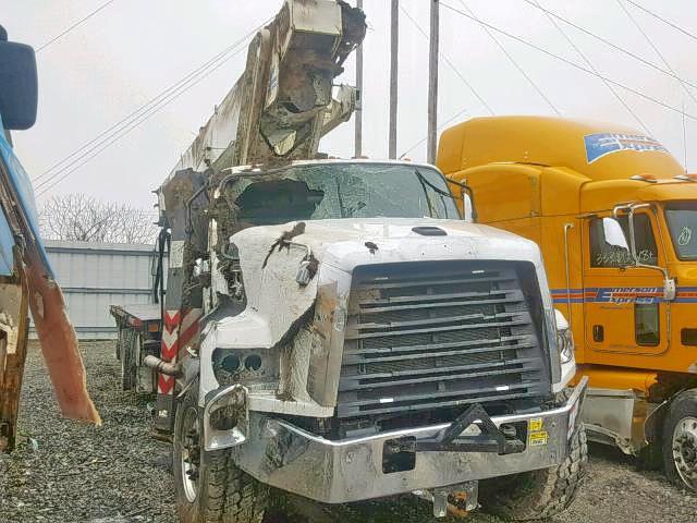 1FVHG5FE1JHKA5828 - 2018 FREIGHTLINER 108SD WHITE photo 1