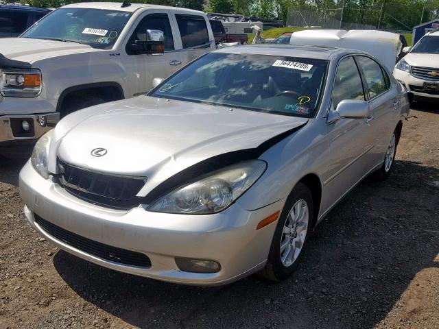 JTHBF30G525016320 - 2002 LEXUS ES 300 SILVER photo 2