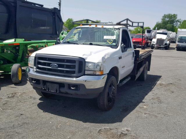 1FDAF57P94EC34581 - 2004 FORD F550 SUPER WHITE photo 2