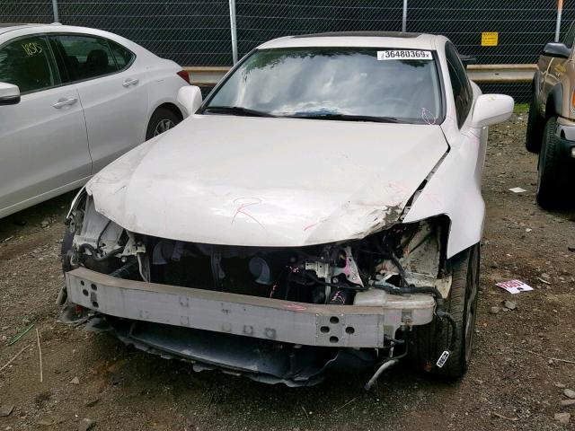 JTHBE262665002697 - 2006 LEXUS IS 350 WHITE photo 9