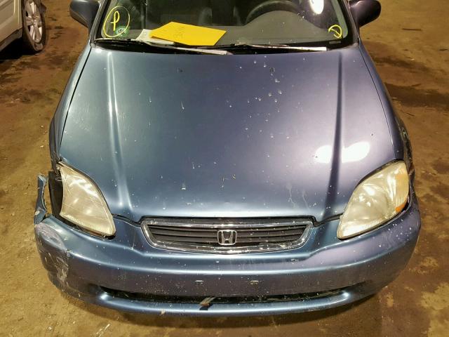 1HGEJ652XWL003884 - 1998 HONDA CIVIC DX BLUE photo 7