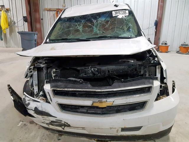 1GNFC13509R108309 - 2009 CHEVROLET TAHOE HYBR WHITE photo 9