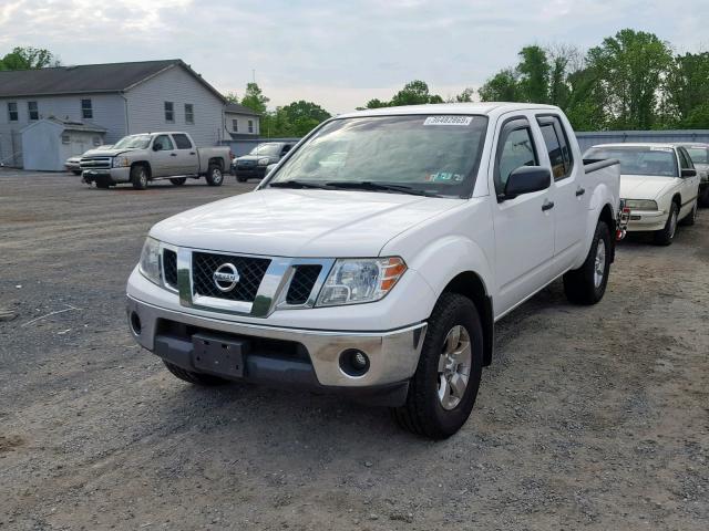 1N6AD07W19C402038 - 2009 NISSAN FRONTIER C WHITE photo 2