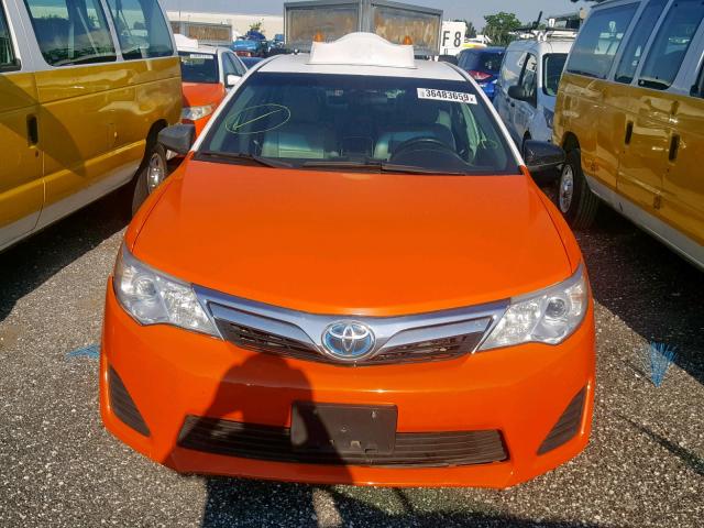 4T1BD1FK0CU001332 - 2012 TOYOTA CAMRY HYBR TWO TONE photo 9