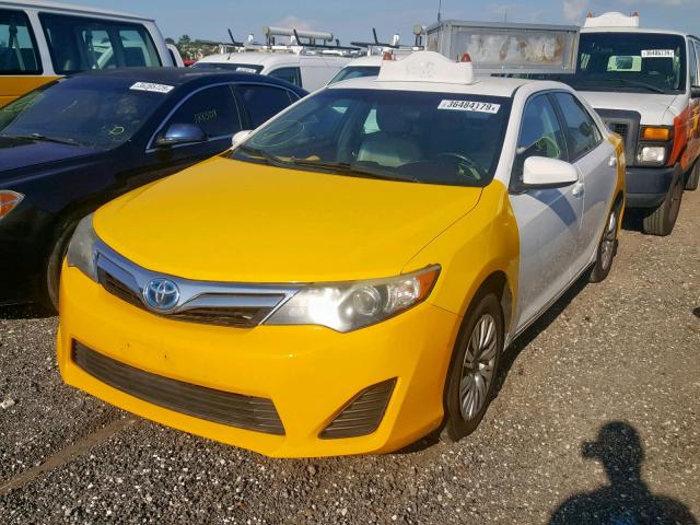 4T1BD1FK7CU057364 - 2012 TOYOTA CAMRY HYBR TWO TONE photo 2