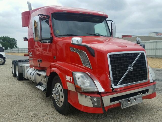 4V4NC9EH3FN933164 - 2015 VOLVO VN VNL RED photo 1