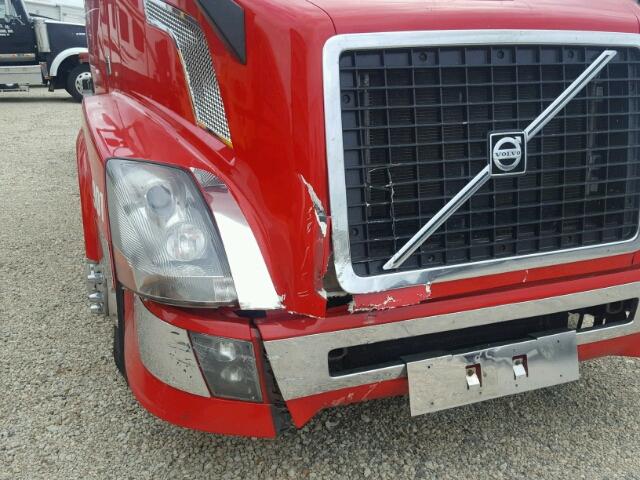 4V4NC9EH3FN933164 - 2015 VOLVO VN VNL RED photo 9