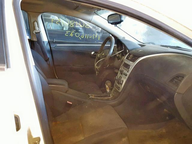 1G1ZC5EB7AF141922 - 2010 CHEVROLET MALIBU 1LT თეთრი ფოტო 5