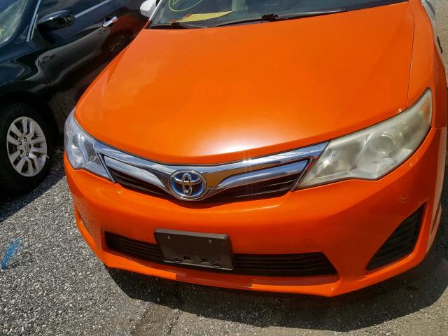 4T1BD1FKXDU094362 - 2013 TOYOTA CAMRY HYBR TWO TONE photo 9