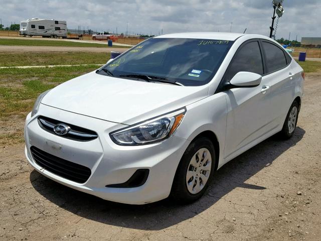 KMHCT4AE0GU160979 - 2016 HYUNDAI ACCENT SE WHITE photo 2