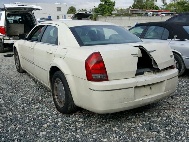 2C3JA53GX5H554242 - 2005 CHRYSLER 300 TOURIN CREAM photo 3