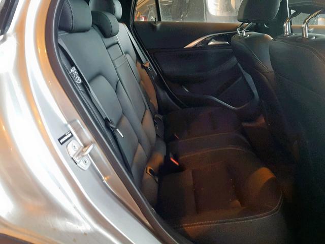 SJKCH5CR9HA022949 - 2017 INFINITI QX30 BASE SILVER photo 6