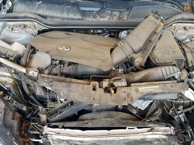 SJKCH5CR9HA022949 - 2017 INFINITI QX30 BASE SILVER photo 7