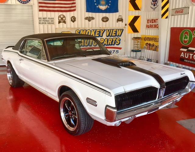 8F91F511990 - 1968 MERCURY COUGAR WHITE photo 1