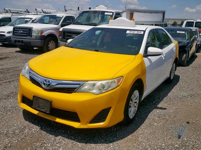 4T1BD1FK6CU055881 - 2012 TOYOTA CAMRY HYBR TWO TONE photo 2