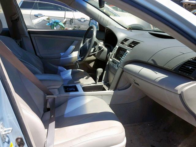 4T1BB46K79U104750 - 2009 TOYOTA CAMRY HYBR BLUE photo 5