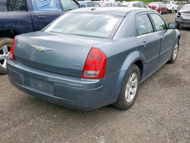 2C3LA43R36H250949 - 2006 CHRYSLER 300 GREEN photo 4