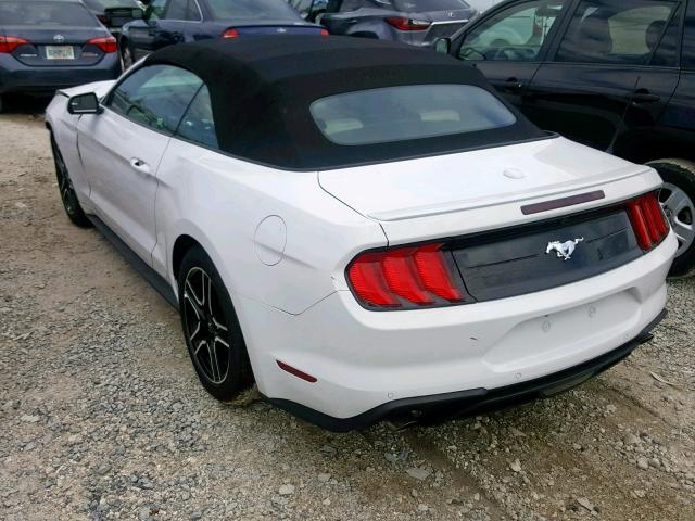 1FATP8UH2J5111022 - 2018 FORD MUSTANG WHITE photo 3