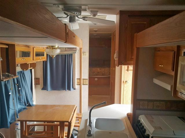 1UJCJ02M021LL0213 - 2002 JAYCO 5TH WHEEL WHITE photo 7