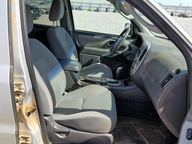 1FMYU93127KA36377 - 2007 FORD ESCAPE XLT SILVER photo 5