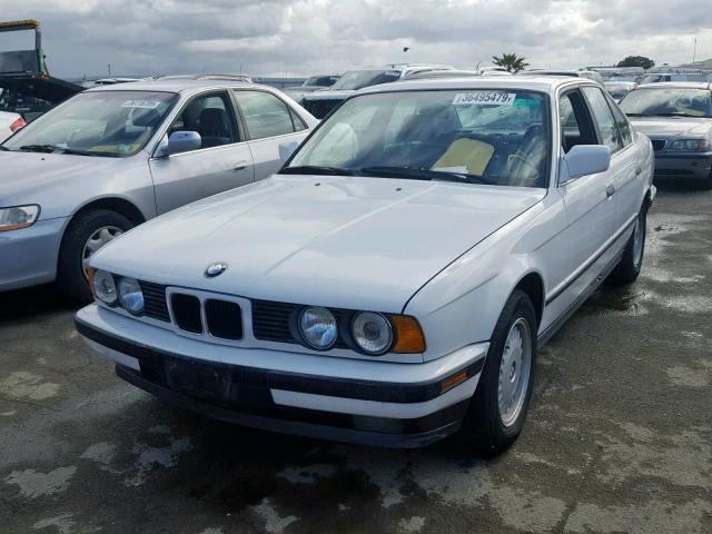 WBAHC1316LBC92377 - 1990 BMW 525 I WHITE photo 2