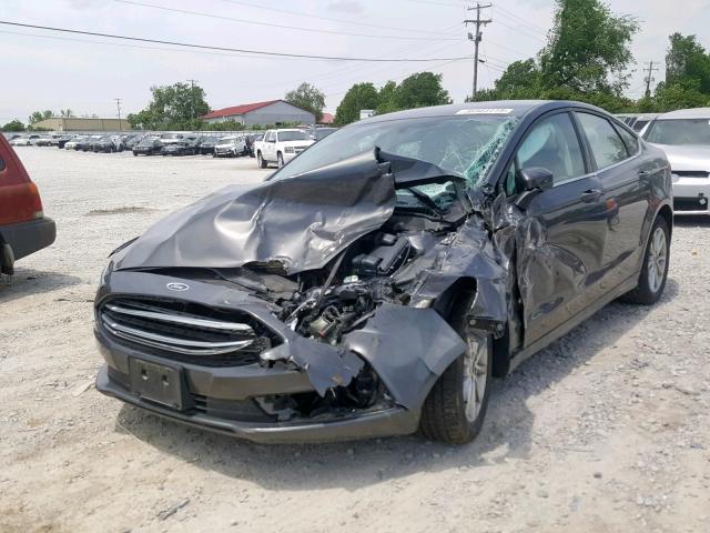 3FA6P0H79HR164260 - 2017 FORD FUSION SE GRAY photo 2