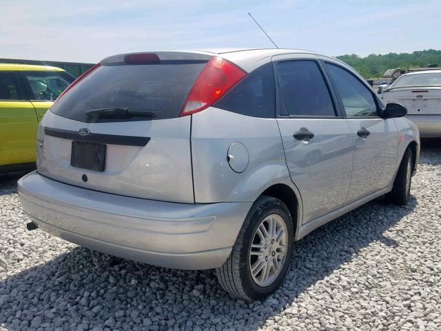 1FAHP37N17W278355 - 2007 FORD FOCUS ZX5 SILVER photo 4