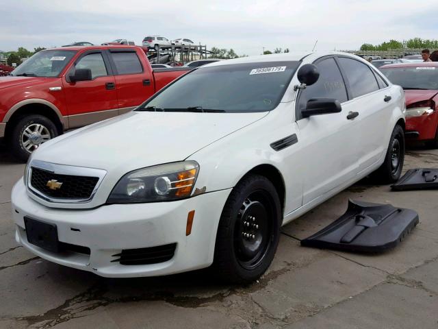 6G1MK5T24BL544908 - 2011 CHEVROLET CAPRICE PO WHITE photo 2