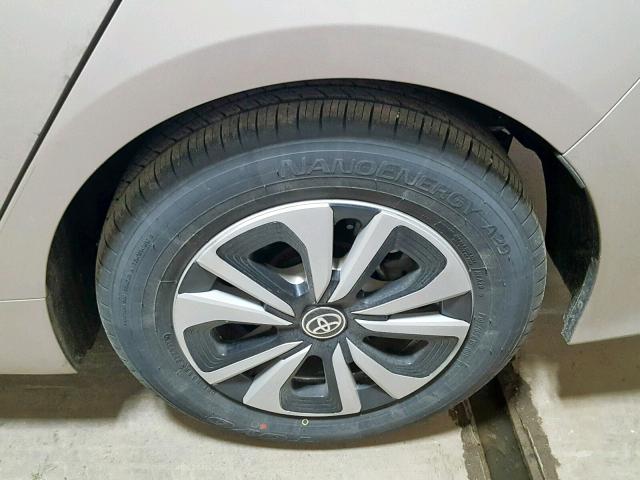 JTDKARFP5J3102442 - 2018 TOYOTA PRIUS PRIM 棕色 照片 9