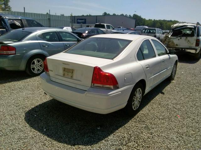 YV1RS612852440249 - 2005 VOLVO S60 WHITE photo 4