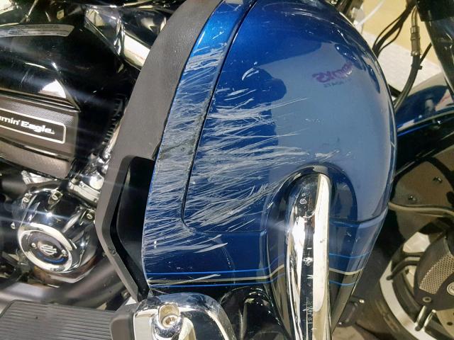 1HD1KWD10JB625183 - 2018 HARLEY-DAVIDSON FLHTK 115T BLUE photo 16