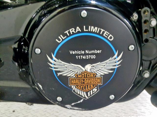 1HD1KWD10JB625183 - 2018 HARLEY-DAVIDSON FLHTK 115T BLUE photo 19