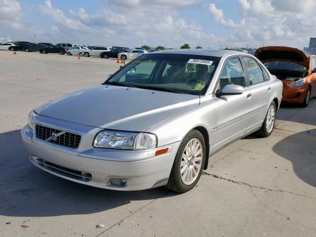 YV1TS592161442338 - 2006 VOLVO S80 2.5T SILVER photo 2