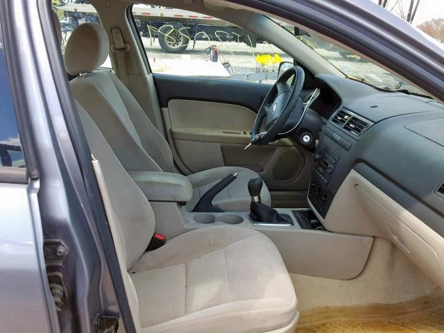 3FAFP06Z76R120324 - 2006 FORD FUSION S SILVER photo 5