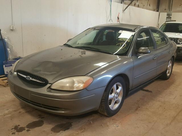 1FAFP55U21A203066 - 2001 FORD TAURUS SES GREEN photo 2