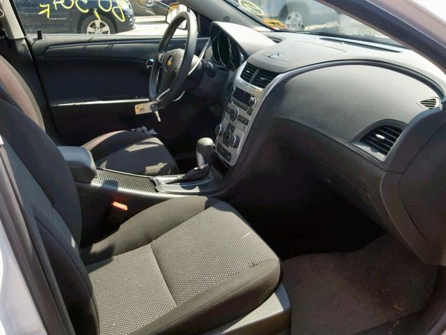1G1ZC5E19BF381112 - 2011 CHEVROLET MALIBU 1LT თეთრი ფოტო 5