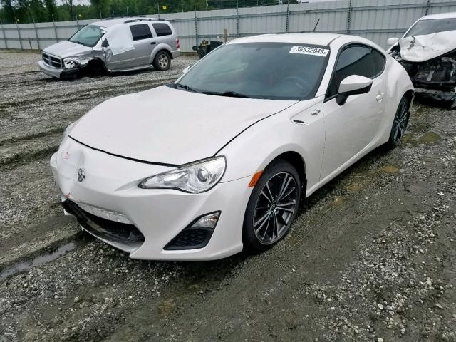 JF1ZNAA19D2718684 - 2013 TOYOTA SCION FR-S WHITE photo 2