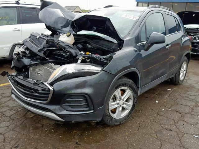 3GNCJLSB4JL245213 - 2018 CHEVROLET TRAX 1LT CHARCOAL photo 2