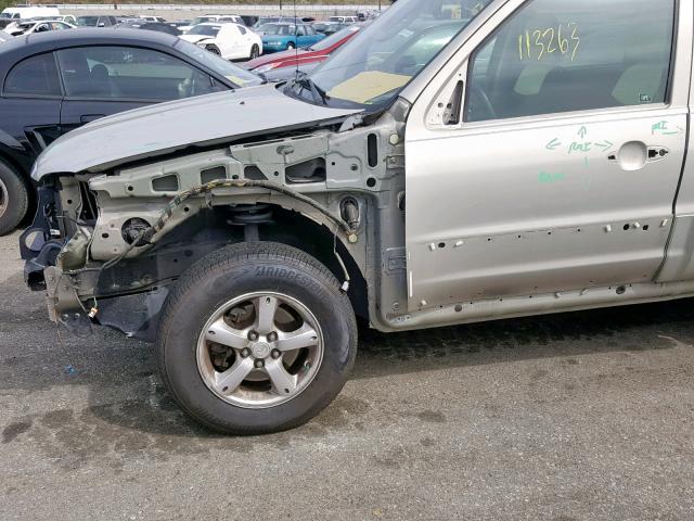 4F2YZ04146KM03195 - 2006 MAZDA TRIBUTE S BEIGE photo 9