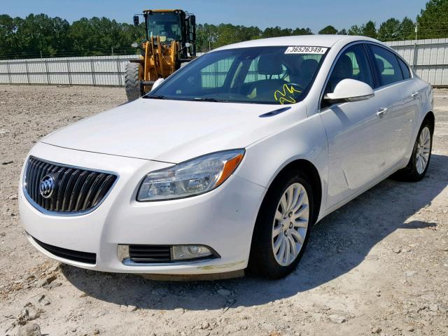 2G4GS5EVXD9151848 - 2013 BUICK REGAL PREM WHITE photo 2