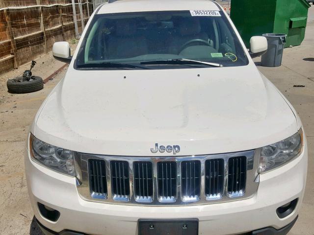 1C4RJFAGXCC300604 - 2012 JEEP GRAND CHER WHITE photo 9