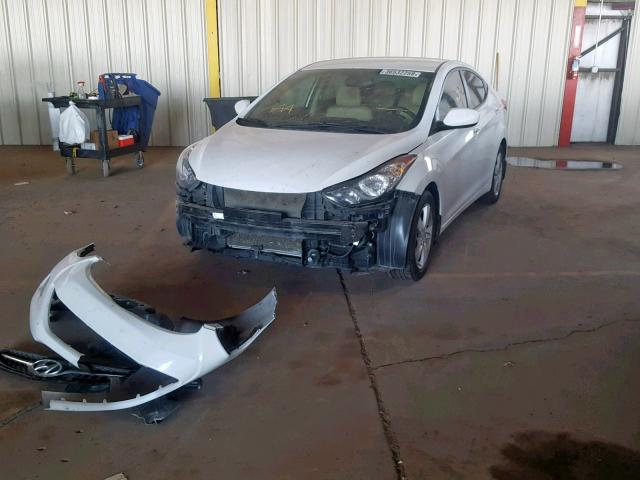 5NPDH4AE9DH286385 - 2013 HYUNDAI ELANTRA GL WHITE photo 2