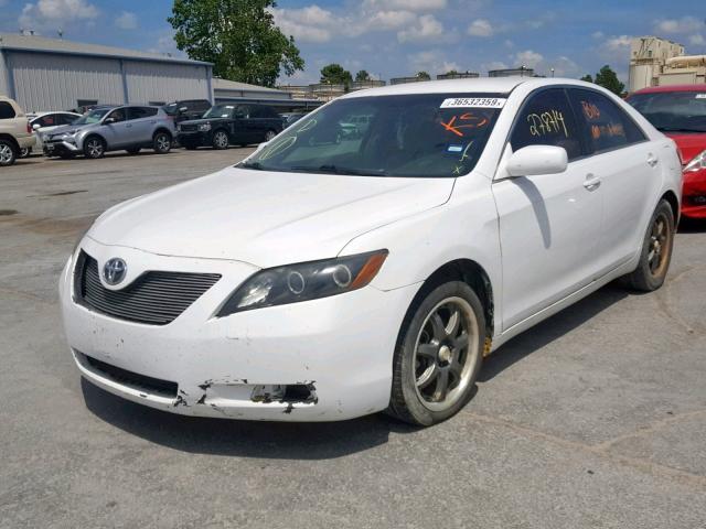 4T1BB46K58U050198 - 2008 TOYOTA CAMRY HYBR WHITE photo 2