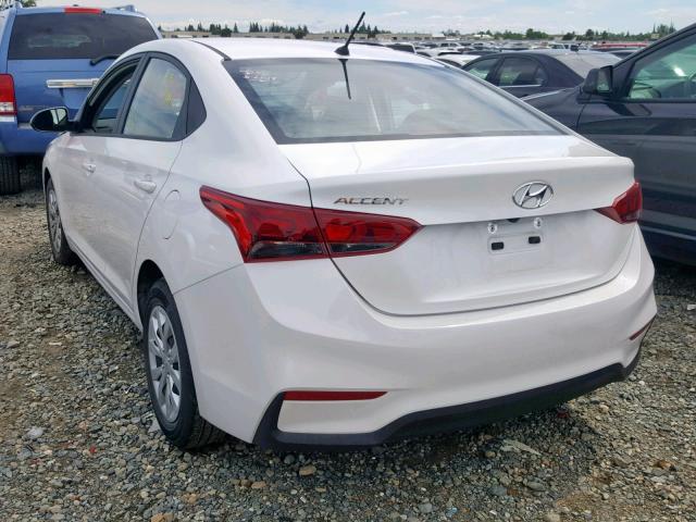 3KPC24A32KE071685 - 2019 HYUNDAI ACCENT SE WHITE photo 3