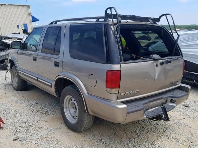 1GNCS13W01K167307 - 2001 CHEVROLET BLAZER GRAY photo 3