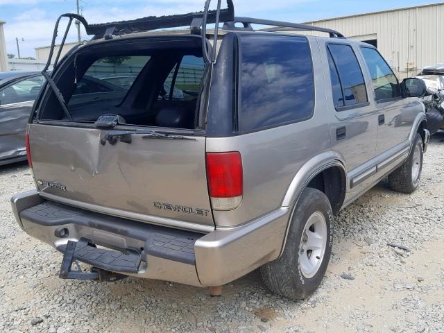 1GNCS13W01K167307 - 2001 CHEVROLET BLAZER GRAY photo 4