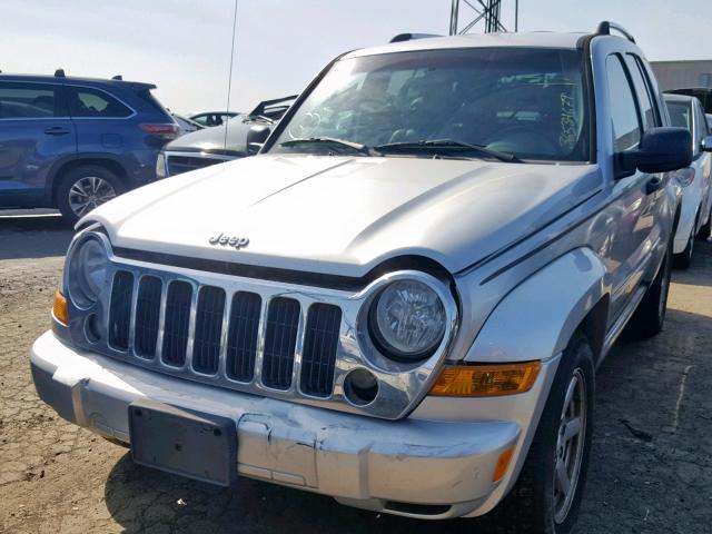 1J4GK58K46W252992 - 2006 JEEP LIBERTY LI SILVER photo 2