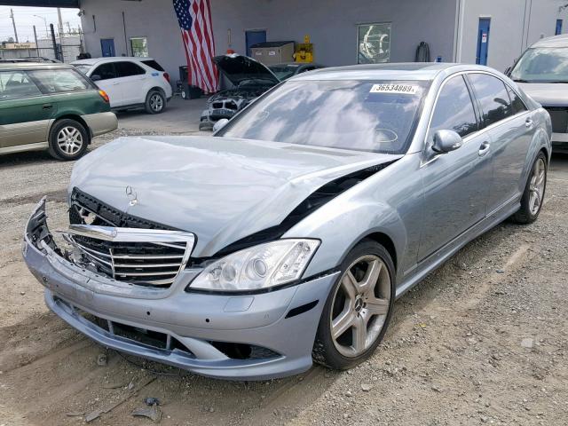 WDDNG71X17A109566 - 2007 MERCEDES-BENZ S 550 SILVER photo 2