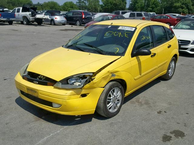 3FAFP37393R152781 - 2003 FORD FOCUS ZX5 YELLOW photo 2